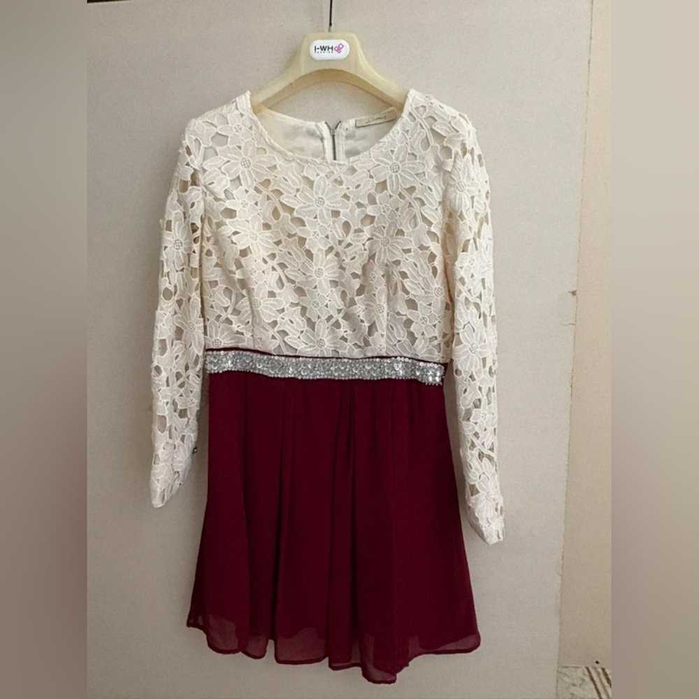 Lace Bodice White and Burgundy Women’s Dress